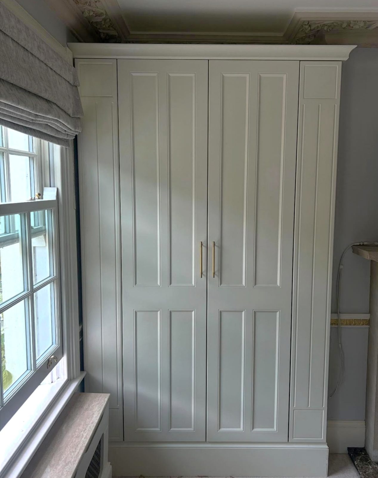 Classic bedroom wardrobe Essex - Traditional fitted wardrobe installation with elegant design